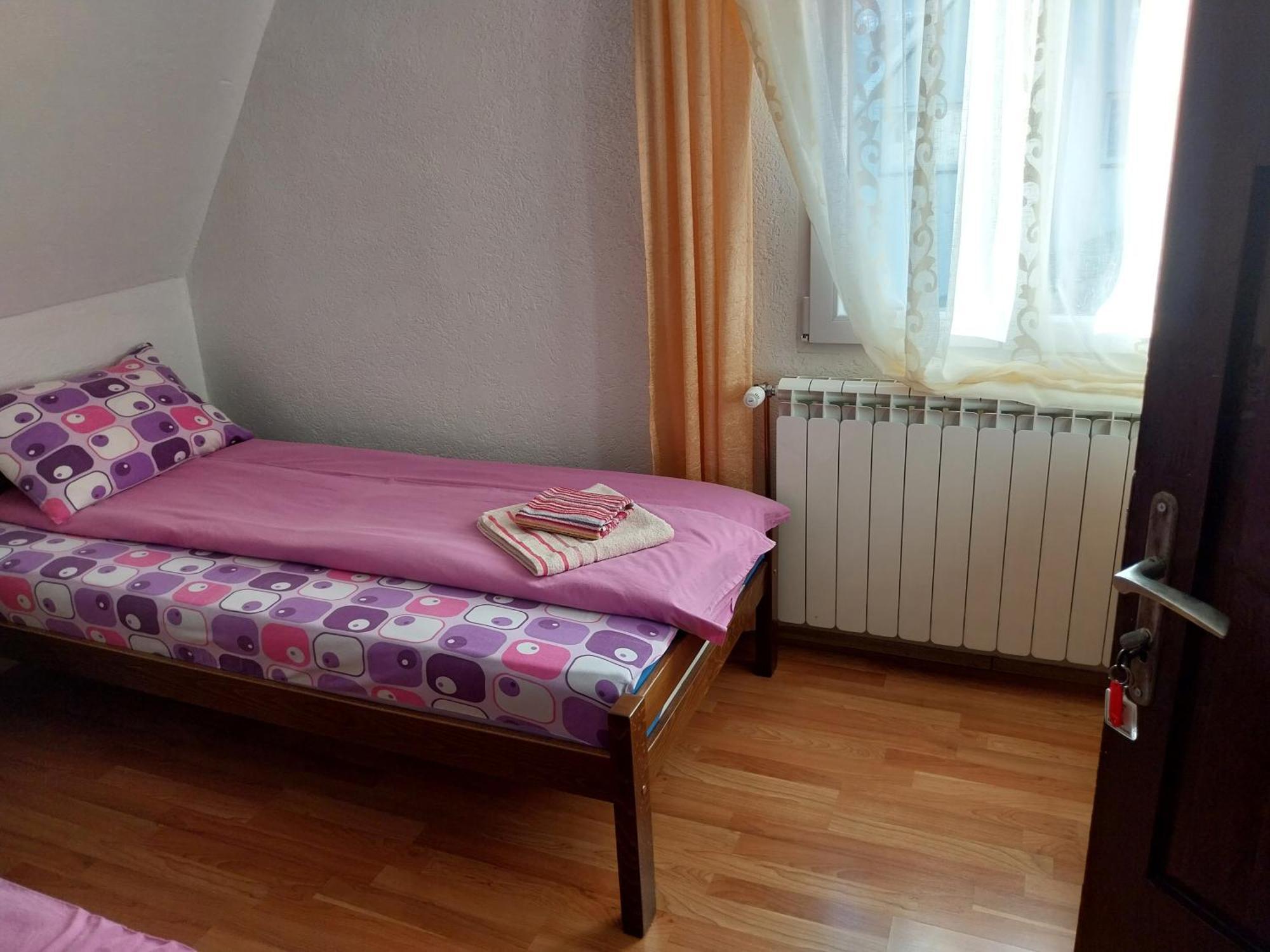 Rent A House - 